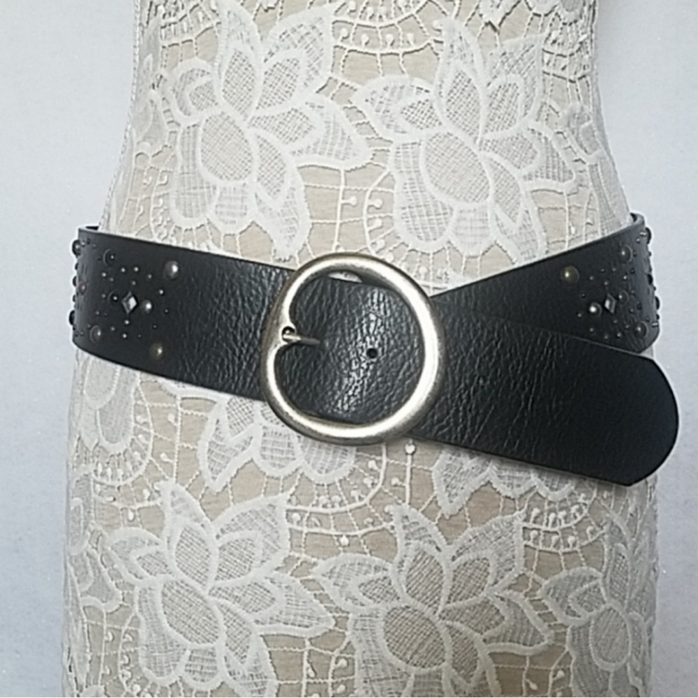 Black embellished belt size (m)